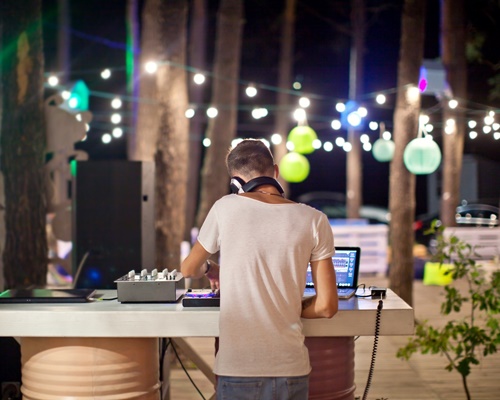 Alquiler de Servicio de DJ